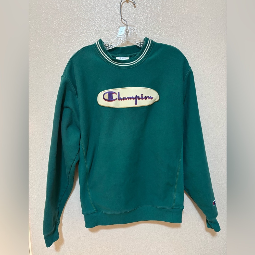 Men’s Vintage Champion Crew Neck Size Medium